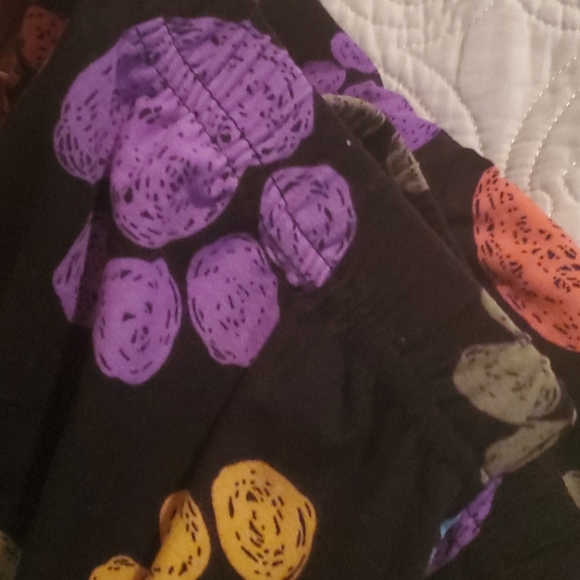 NWOT XL unbranded Buttery soft paw print leggings - Picture 4 of 4